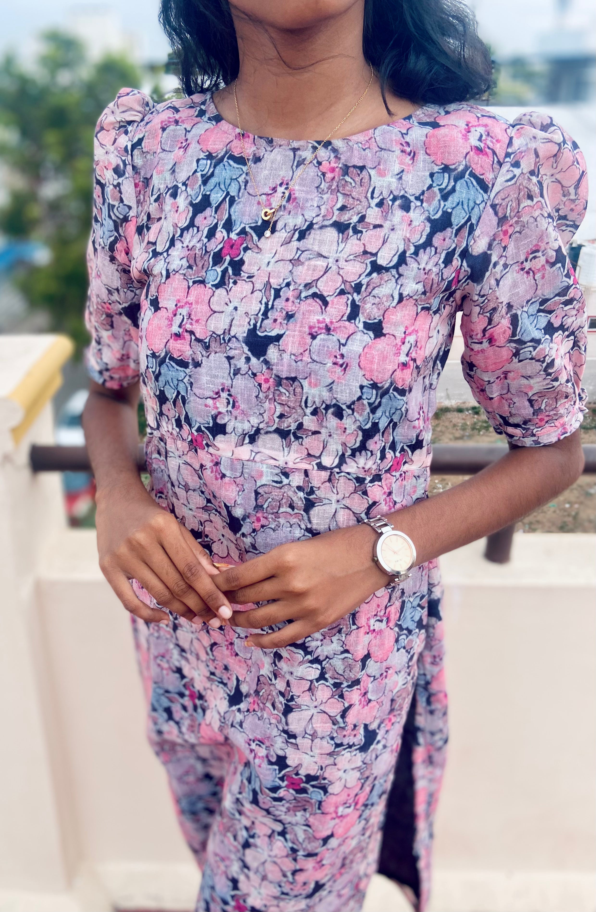 Floral Fantasy - Pastel pink Floral printed Linen Kurti